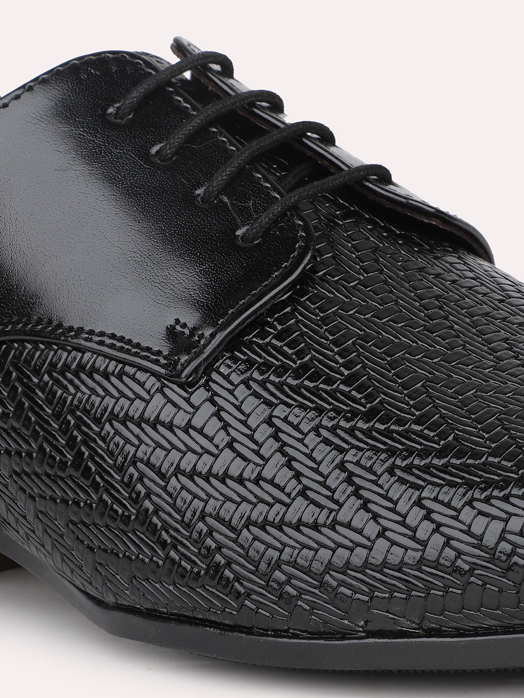 Men Black Textured Formal Lace Up Derby Shoes