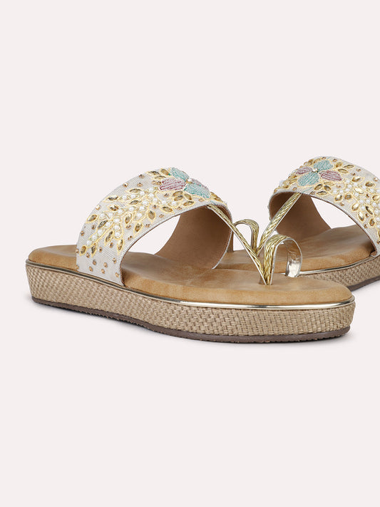 Women Gold Ethnic Embroidered One Toe Flats