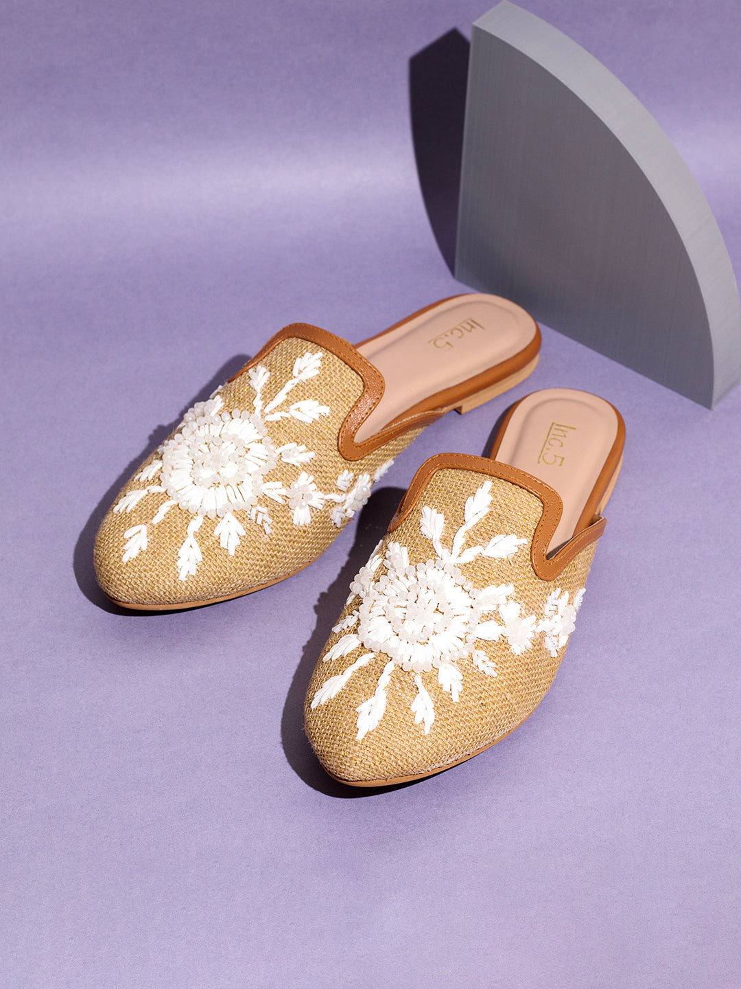 Womens Beige Casual Printed Toe Flats Mules