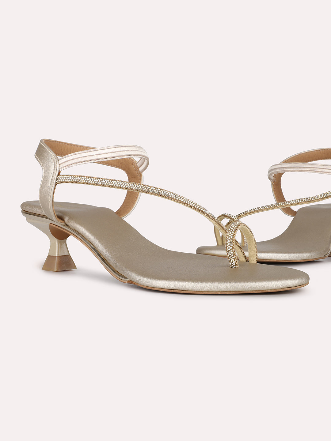 Womens Golden Party Wear Solid Round Toe Kitten Heel Sandals