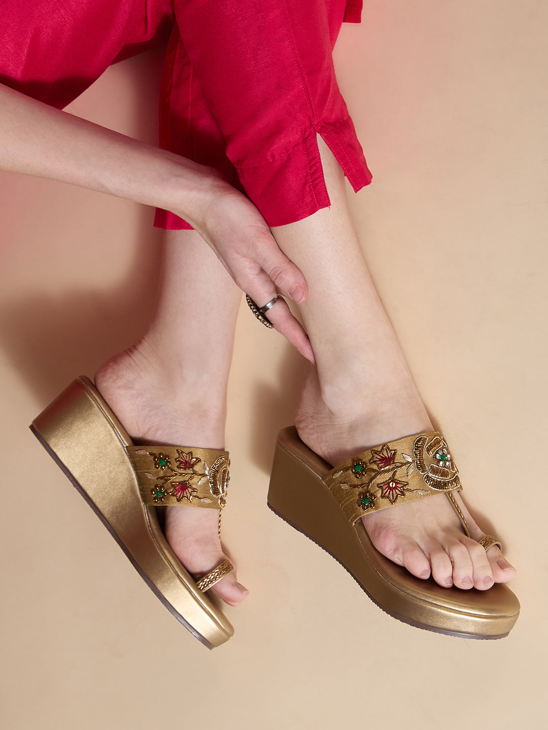 Womens Golden Party Wear Embroidered Round Toe Wedge Heel Sandals
