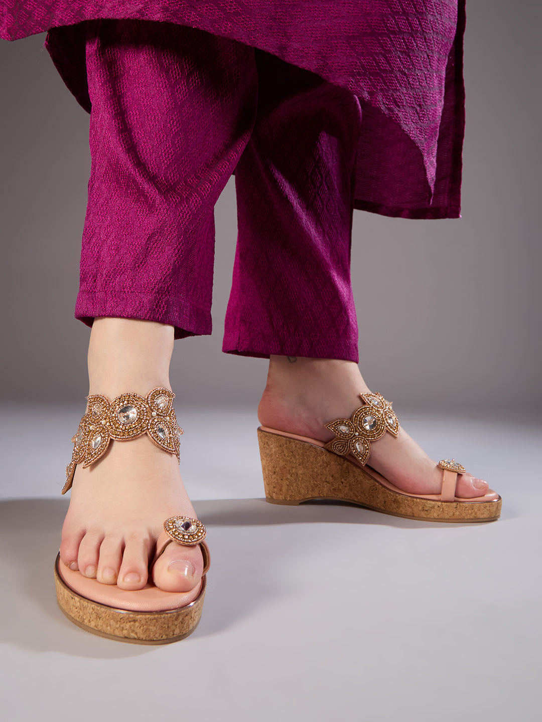 Women Rose Gold Ethnic Embellished Pattern Round Toe Wedge Heel Sandals