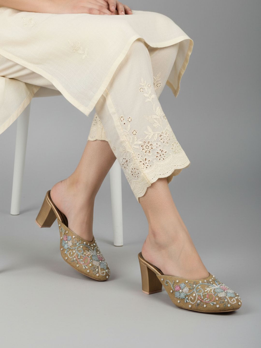 Womens Golden Ethnic Embellished Pointed Toe Block Heels Mules
