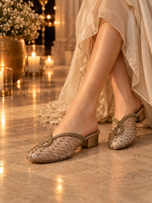 Womens Golden Party Wear Solid One Toe Flats Mules