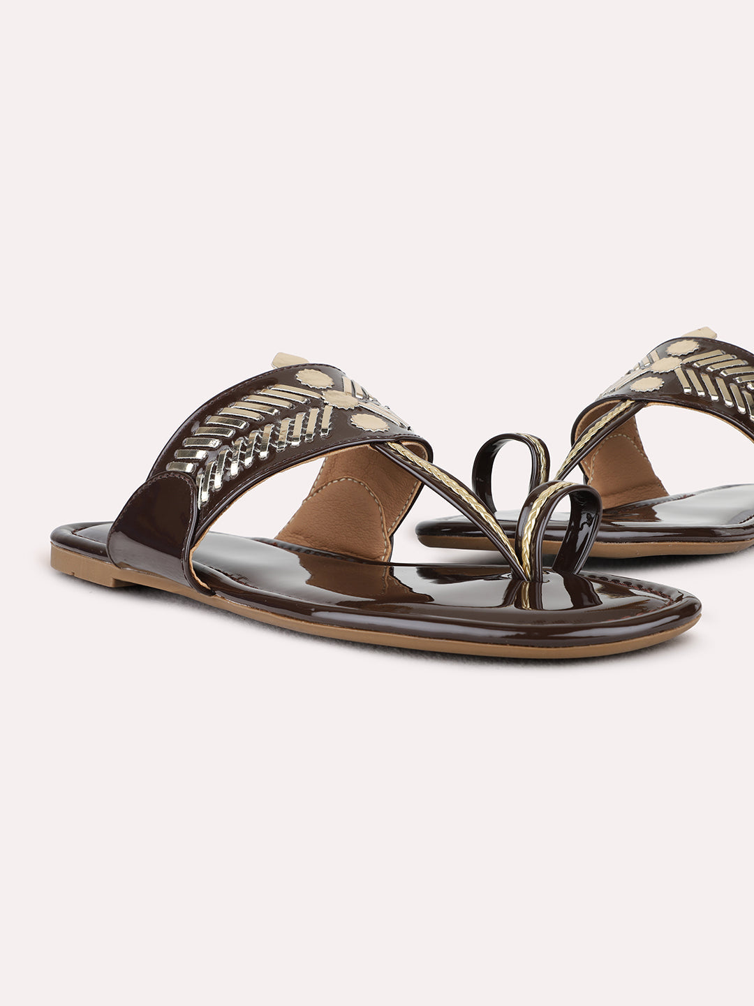 Womens Brown Casual Textured One Toe Flat Sandals