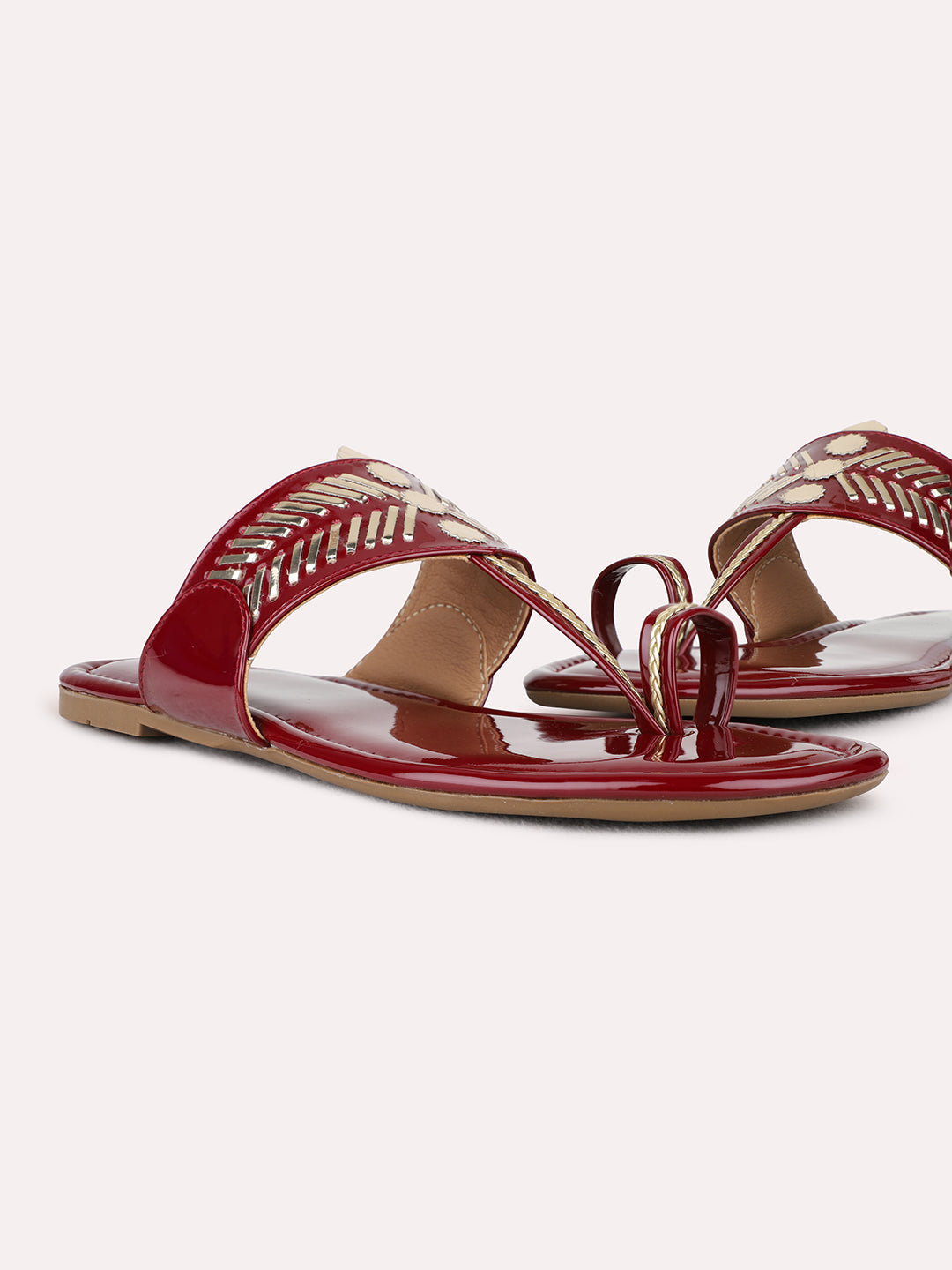 Womens Maroon Casual Textured One Toe Flat Sandals