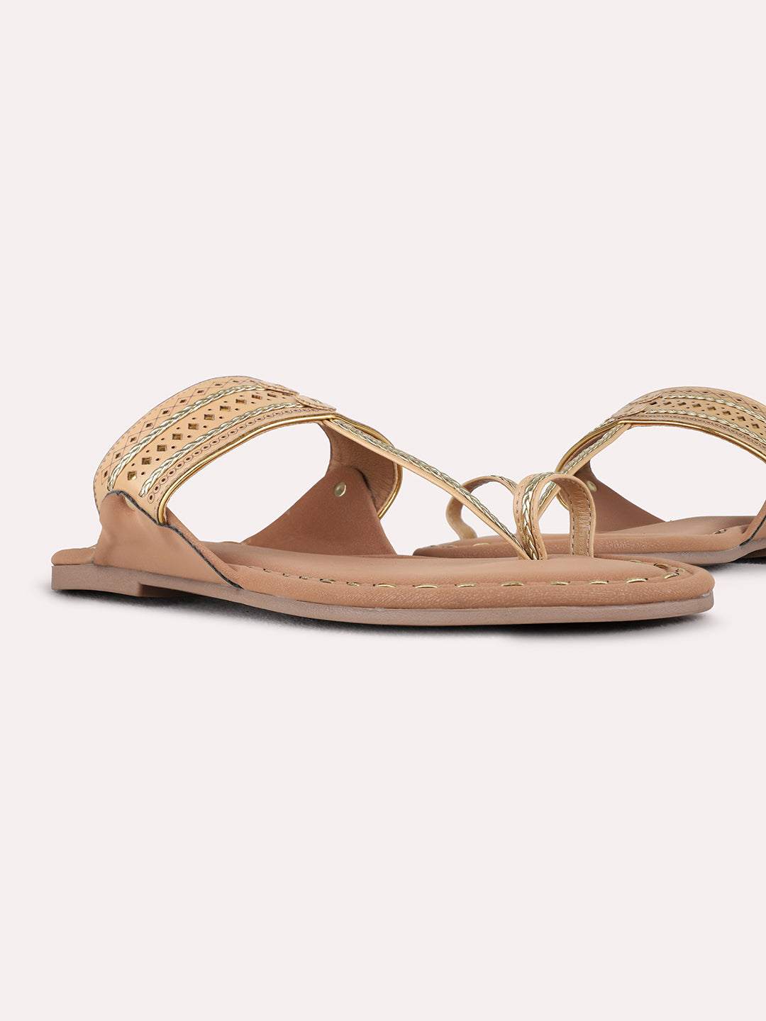 Womens Beige Ethnic Embellished One Toe Kolhapuris