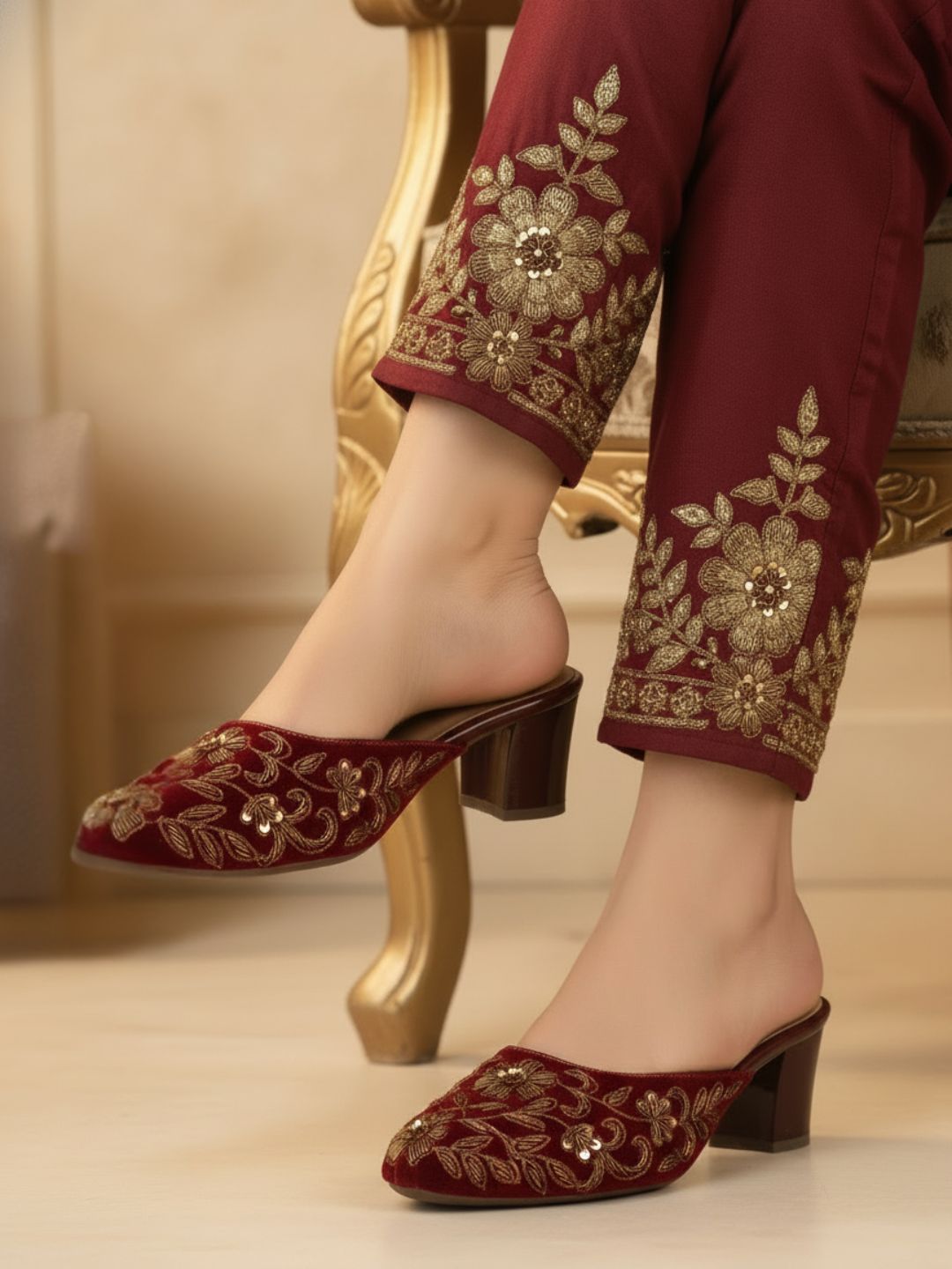 Womens Maroon Ethnic Embellished Round Toe Block Heels Mules