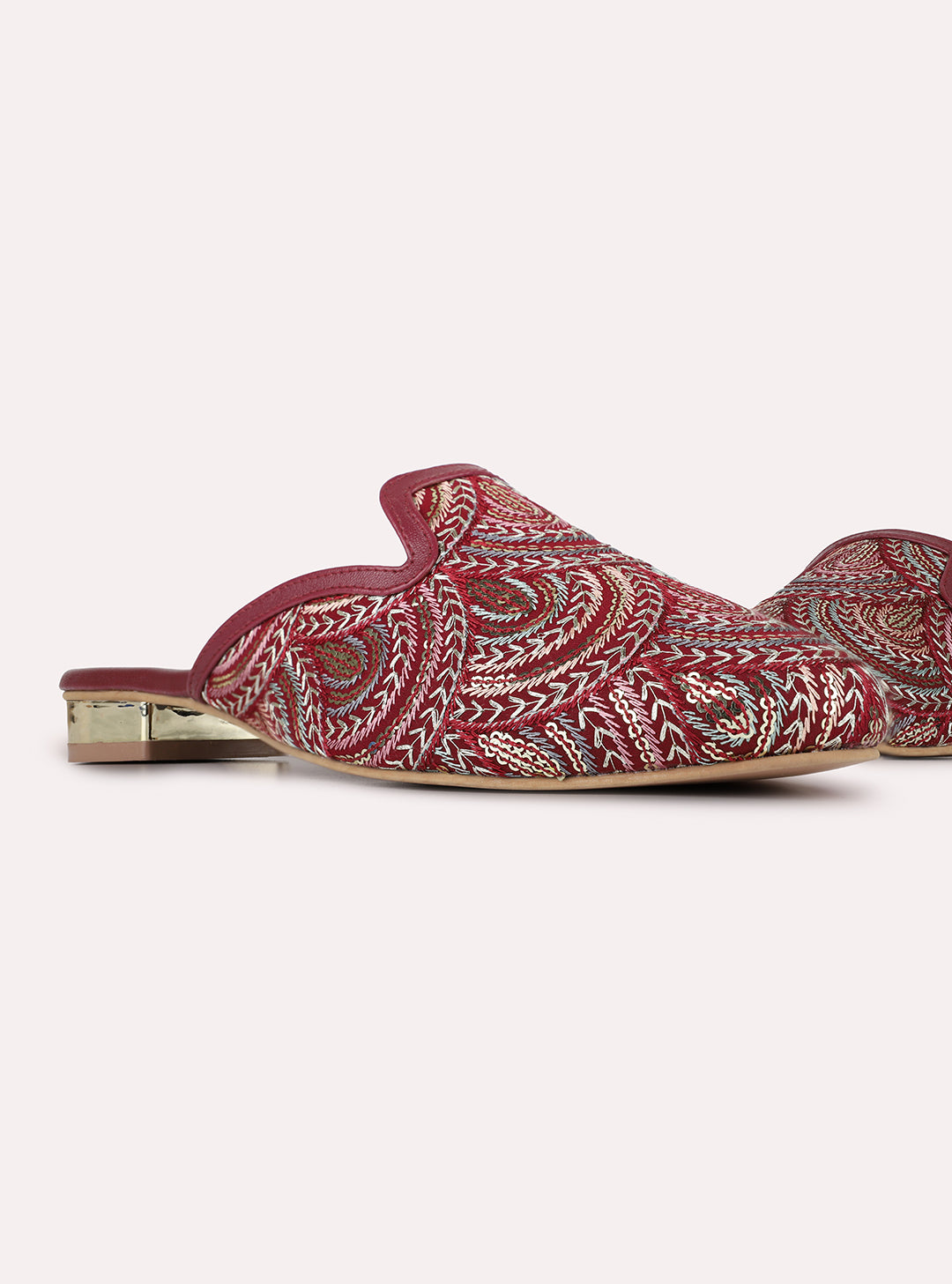 Womens Maroon Ethnic Embellished Round Toe Block Mules