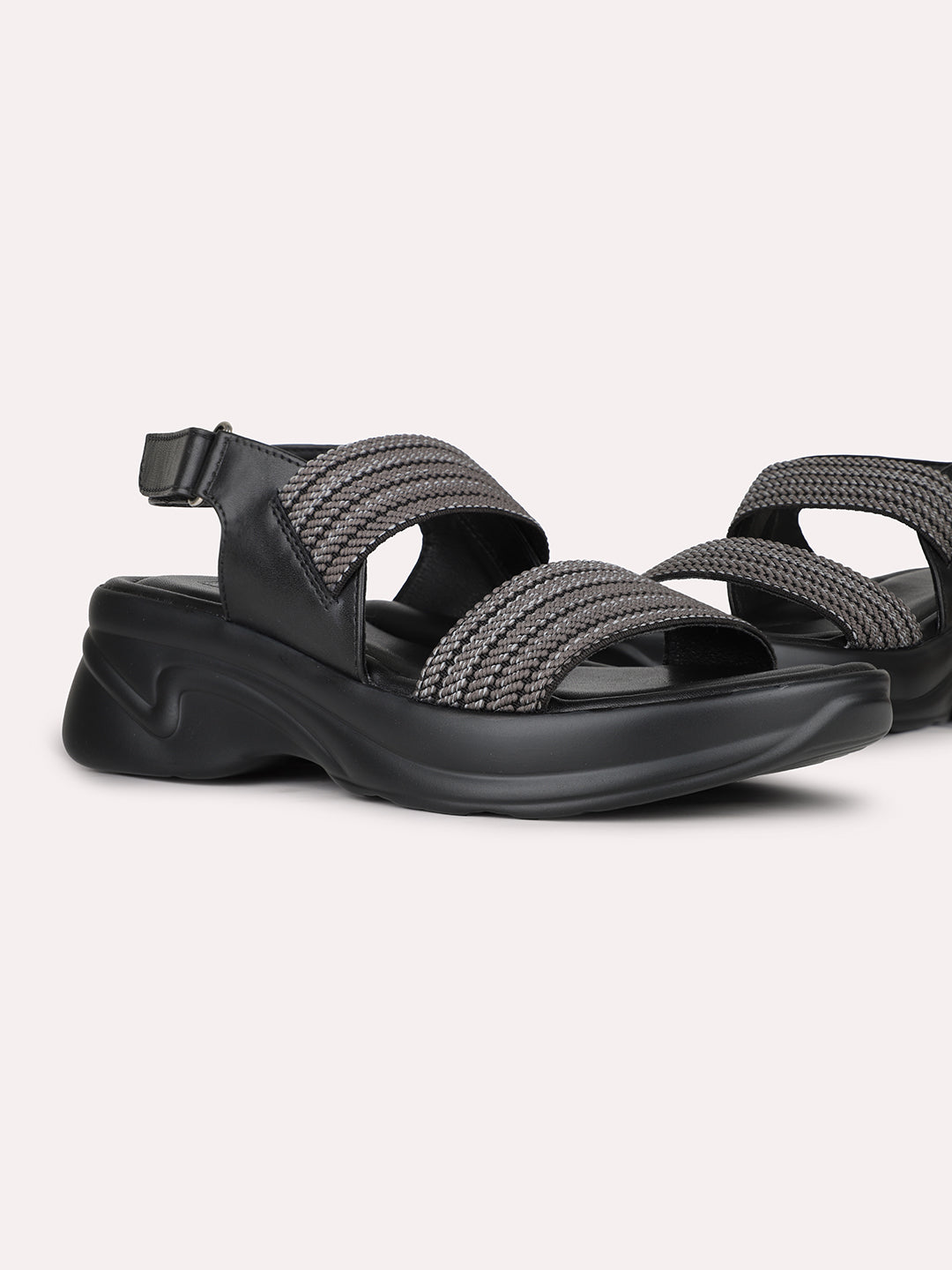 Women Black Casual Printed Round Toe Platform Heels