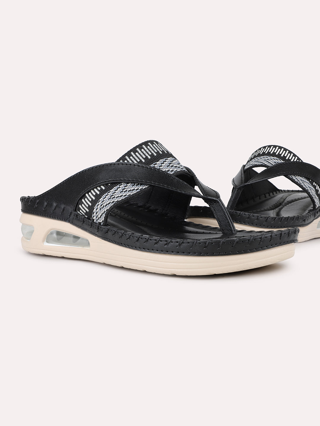 Women Black Casual Printed Round Toe Flatform Heels