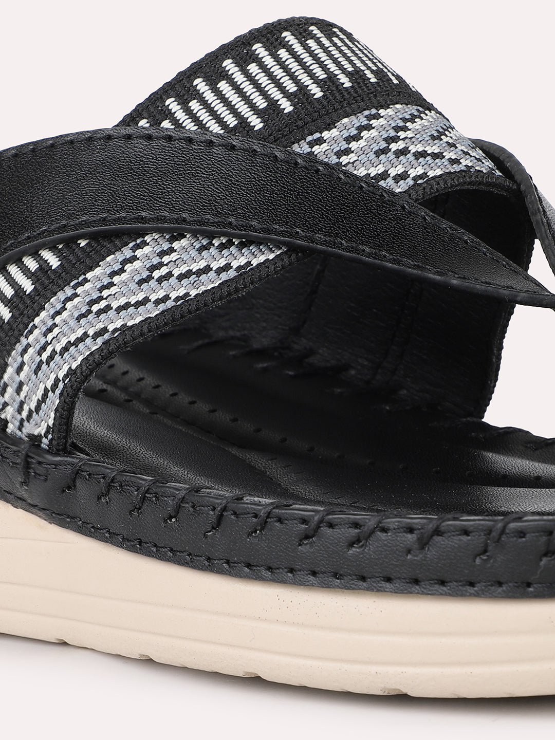Women Black Casual Printed Round Toe Flatform Heels