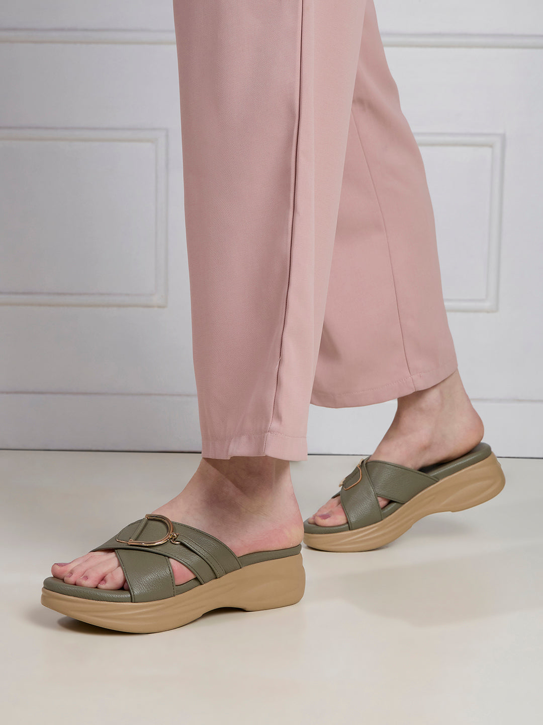 Womens Green Casual Solid Round Toe Wedge Heels