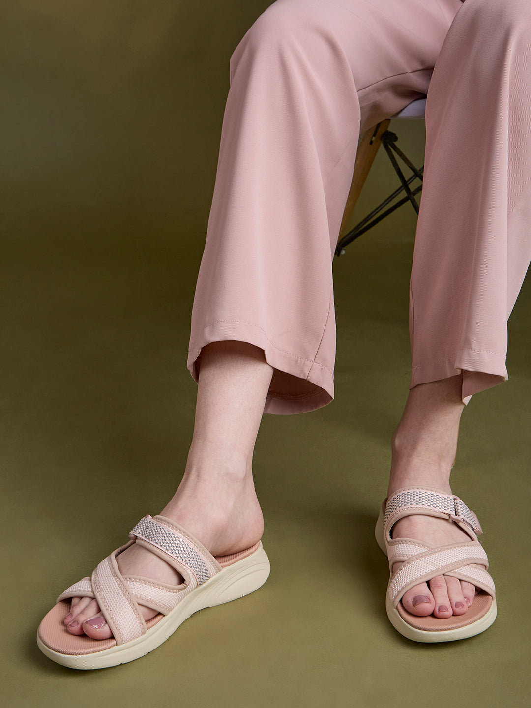 Womens Peach Casual Solid Round Toe Wedge Heel Sandals