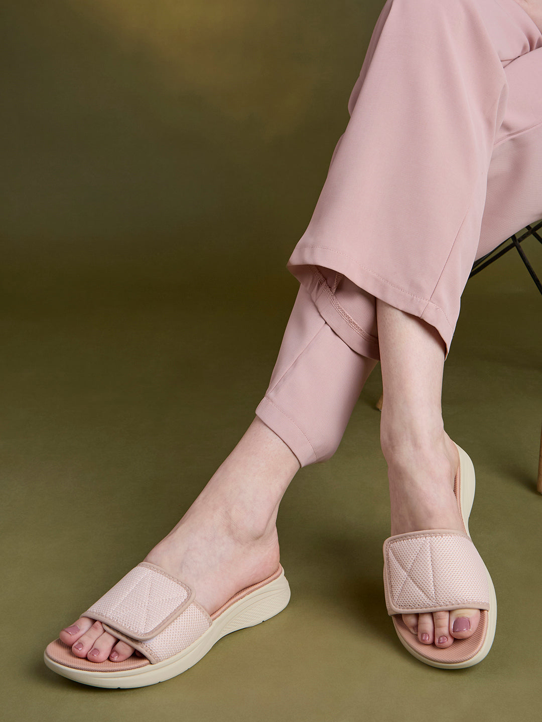 Womens Peach Casual Solid Round Toe Wedge Heel Sandals