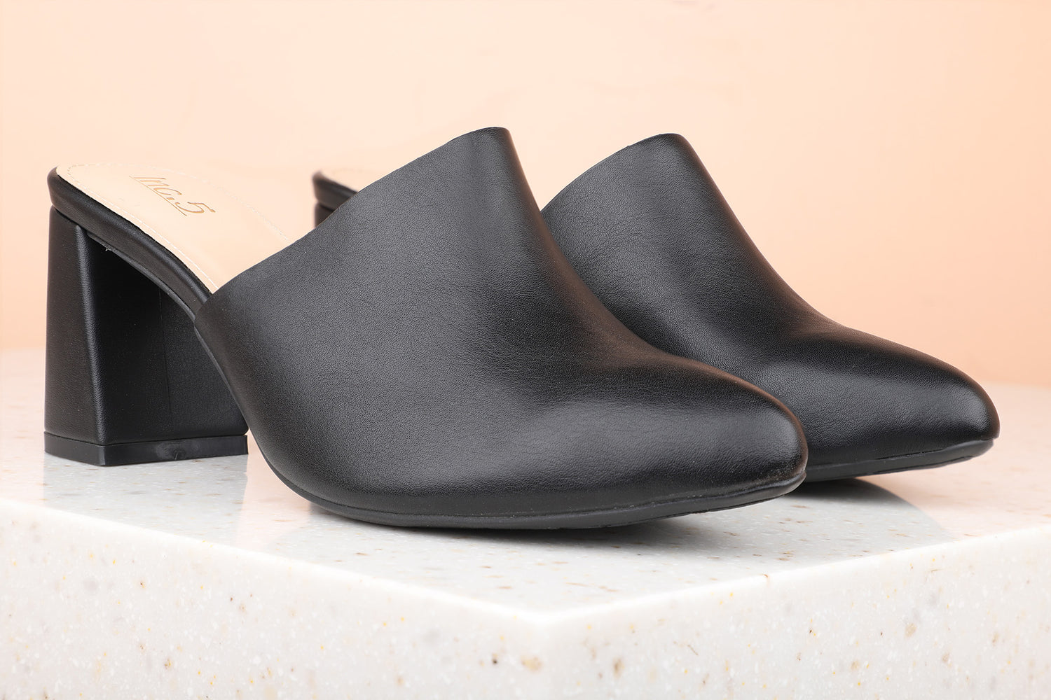 Women Black Solid Block Mules