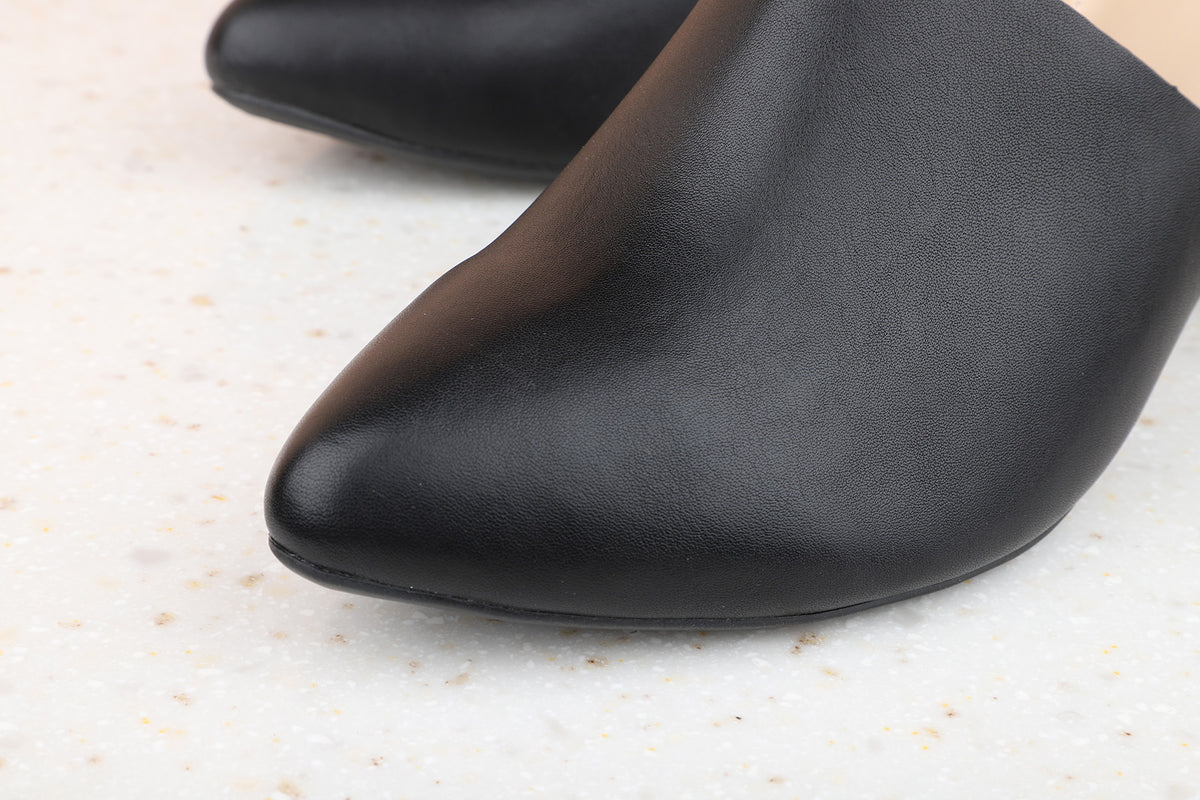 Women Black Solid Block Mules