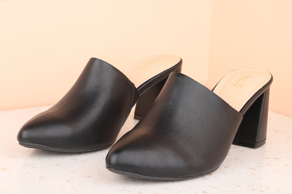 Women Black Solid Block Mules