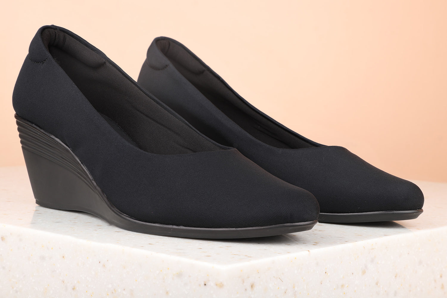 Women Black Solid Wedge Pumps