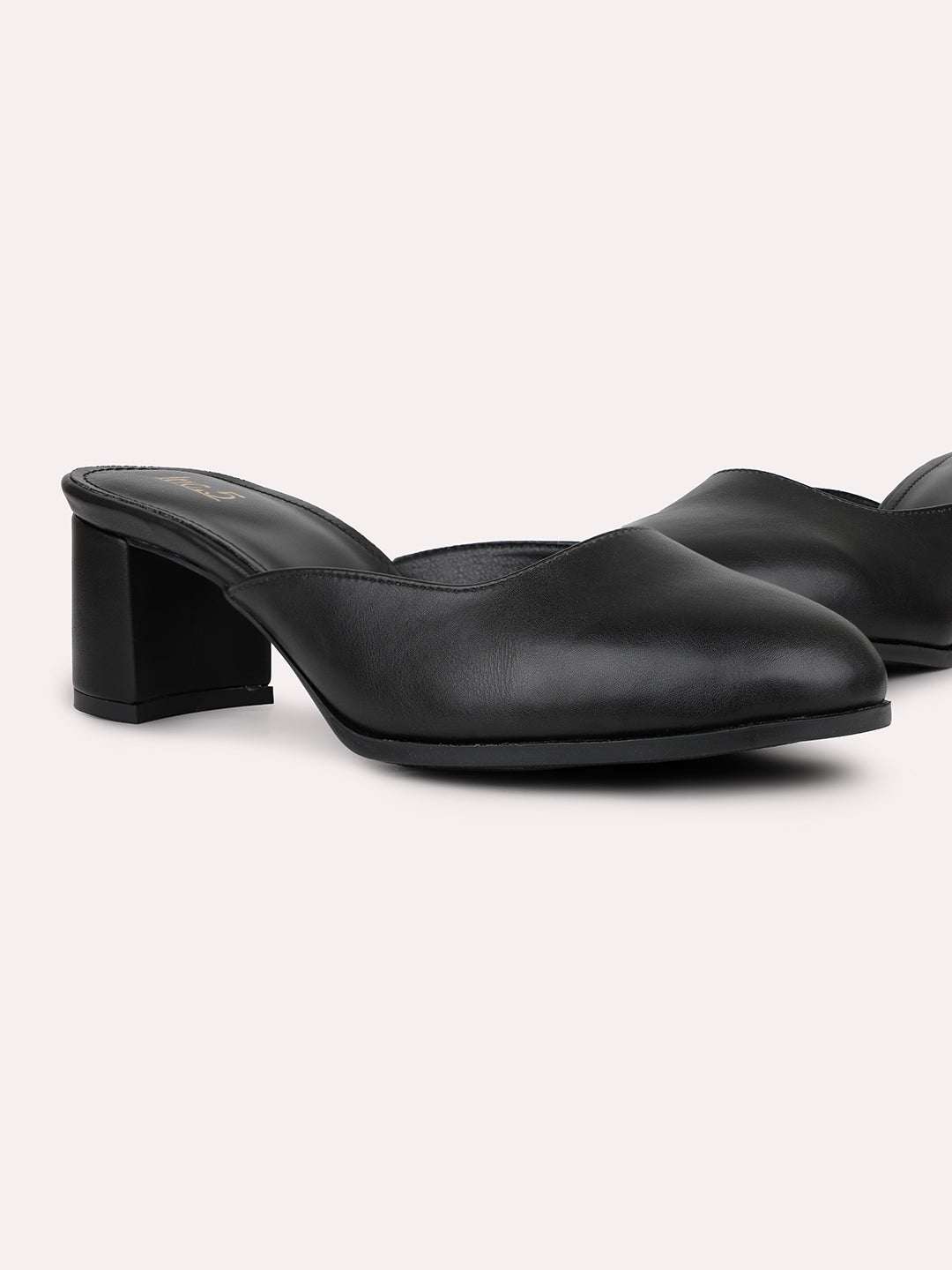 Womens Black Casual Pointed toe Mules