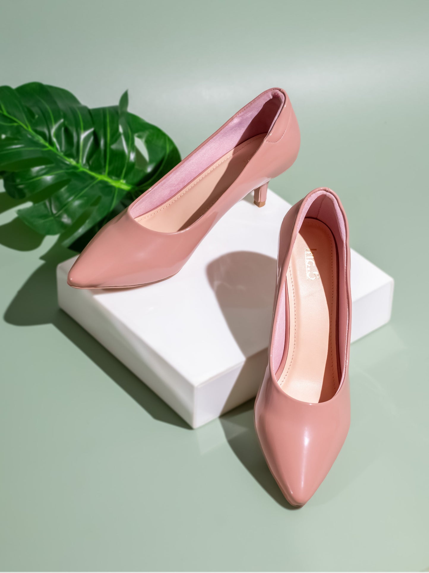 Womens Peach Casual Pointed toe Pumps