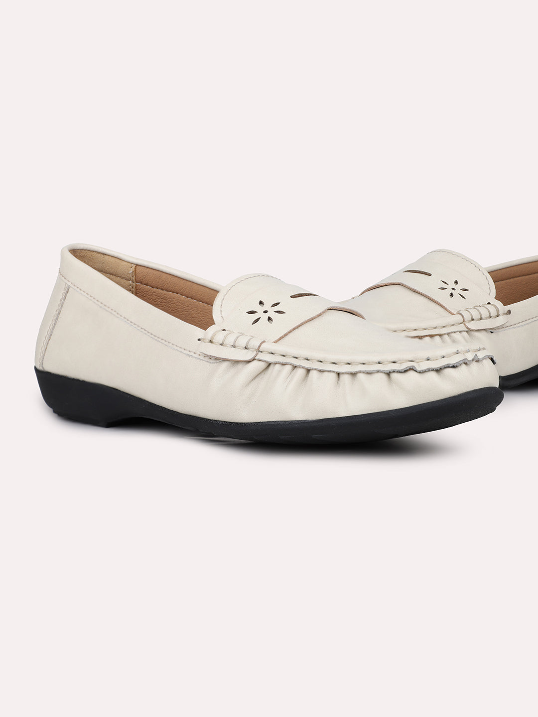 Womens Cream Casual Square toe Loafers