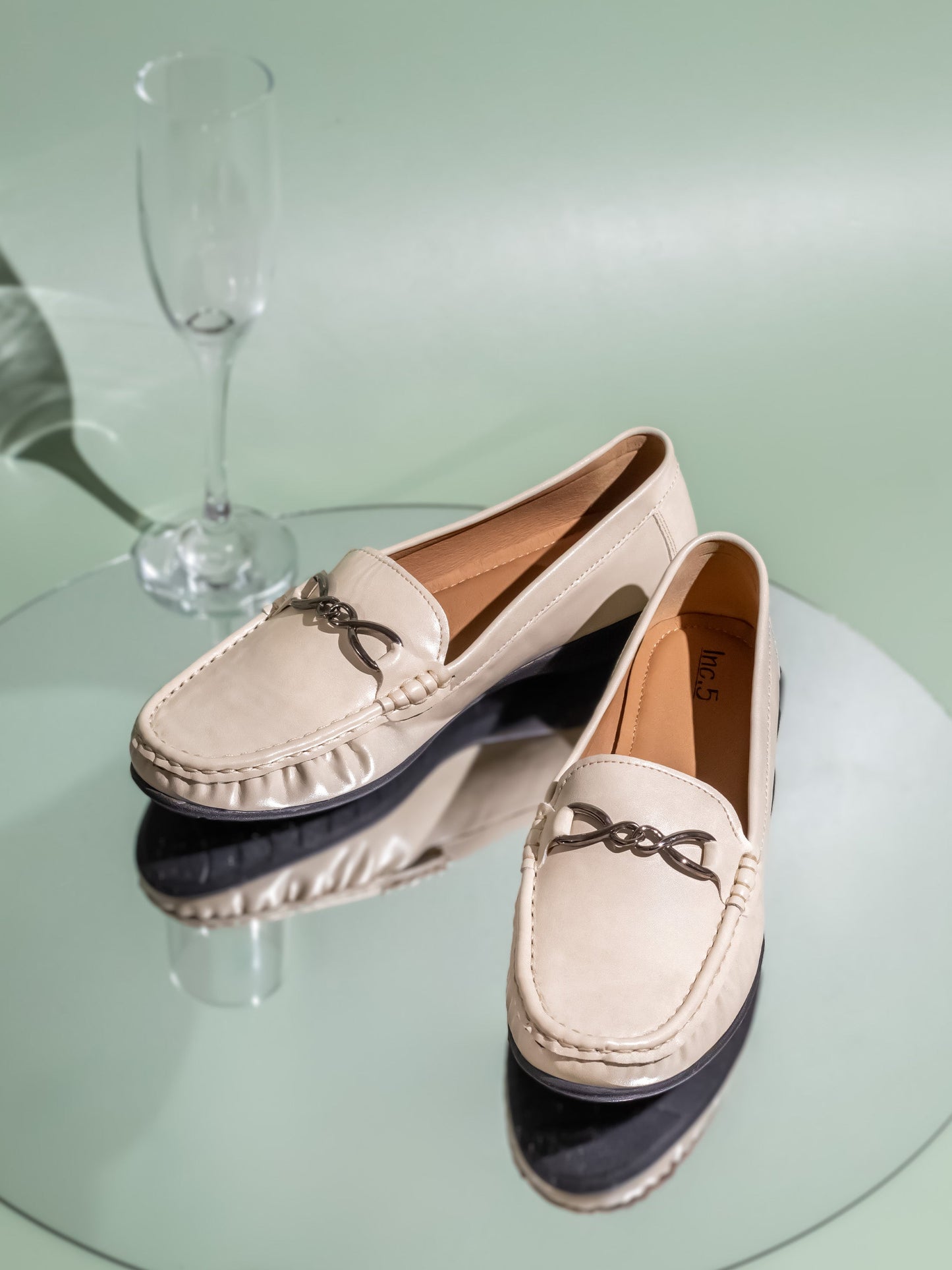 Womens Cream Casual Square toe Loafers