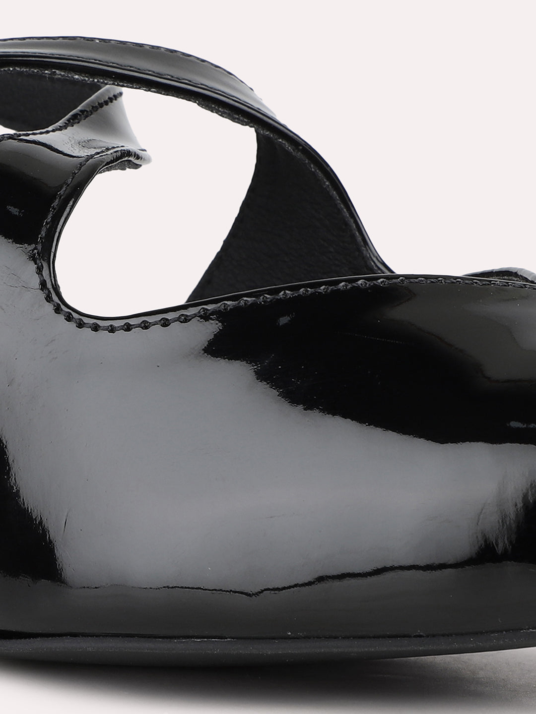 Womens Black Party Wear Solid Pointed Kitten Heel Mules