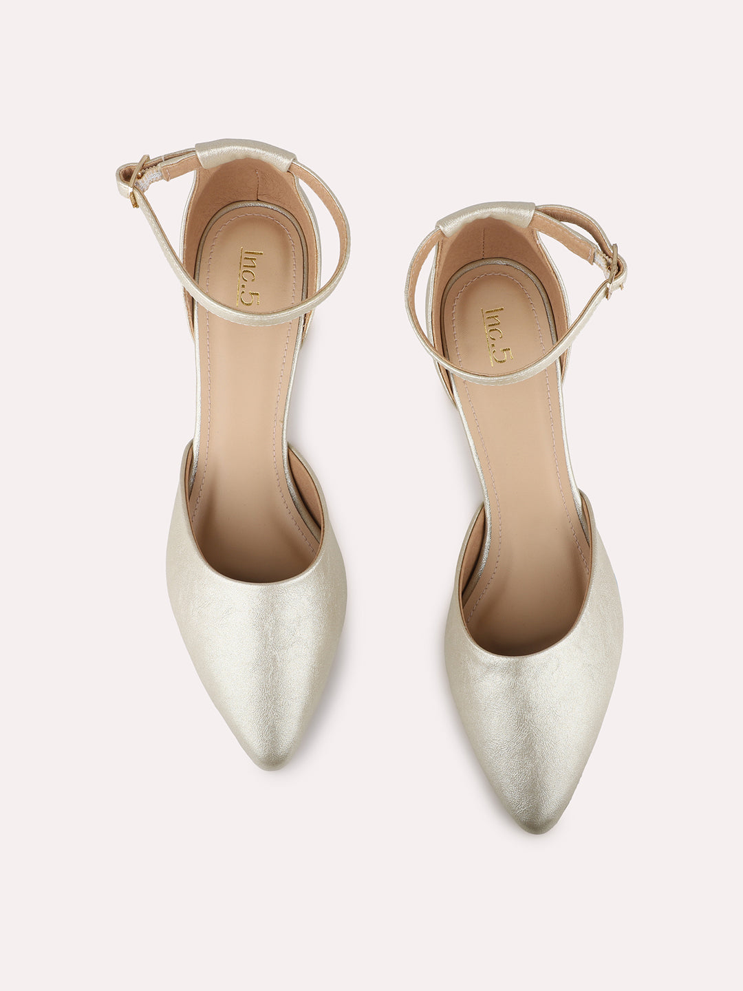 Womens Golden Party Wear Solid Pointed Kitten Heel Sandals