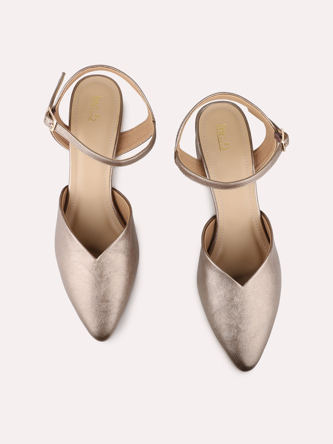 Womens Golden Party Wear Solid Pointed Toe Block Heel Mules