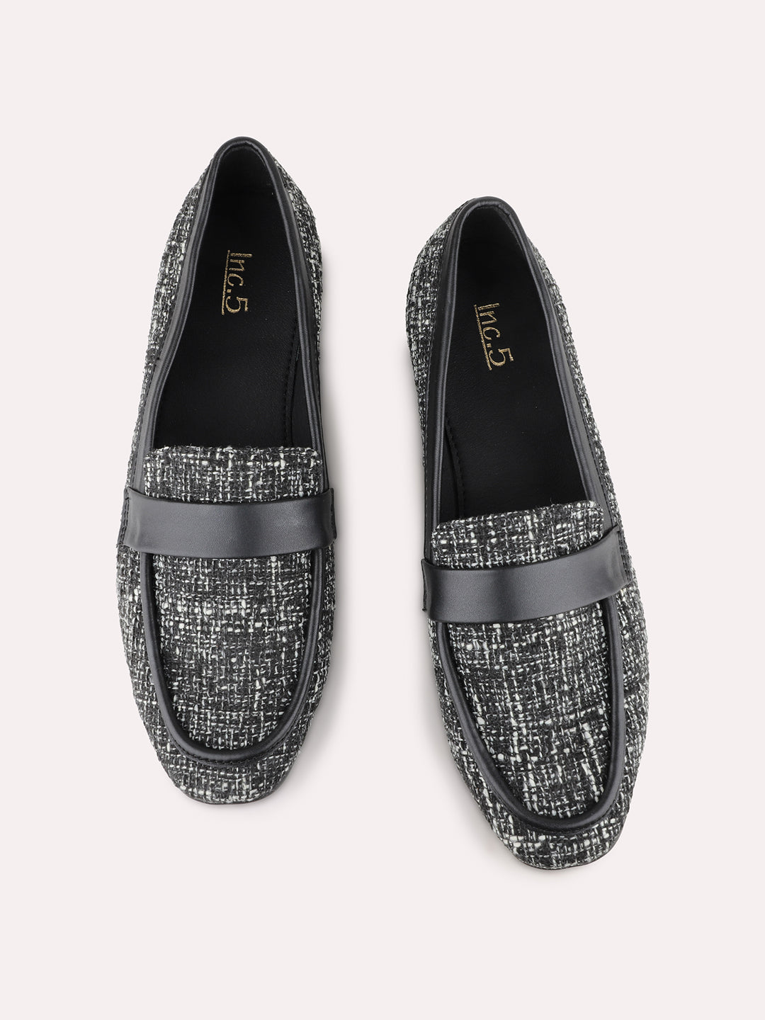 Womens Black Casual Textured Round Toe Loafers