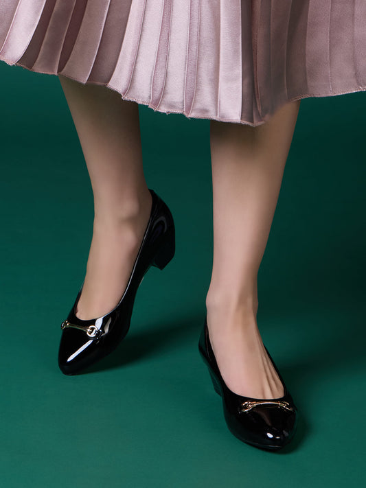 Women Black Party Wear Solid Round Toe Pumps