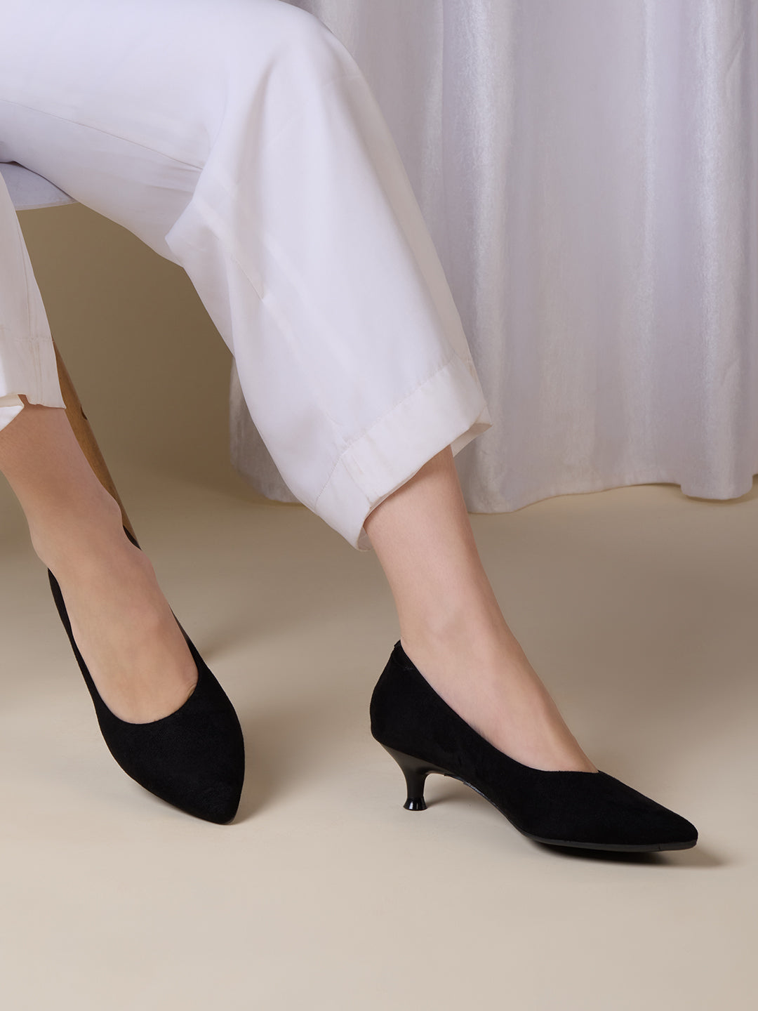 Women Black Party Wear Solid Pointed Toe Kitten Heel Pumps