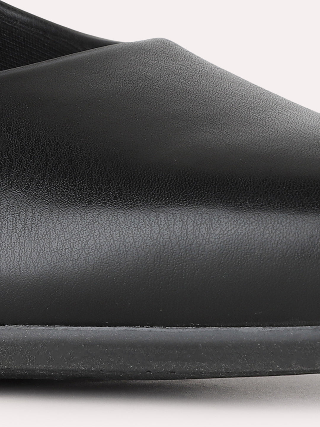 Women Black Party Wear Solid Pattern Pointed Toe Kitten Heel Pumps