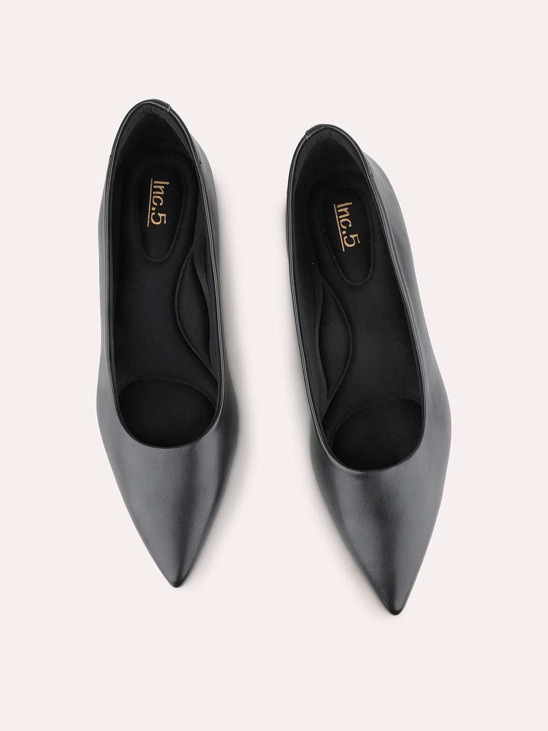 Women Black Party Wear Solid Pattern Pointed Toe Kitten Heel Pumps