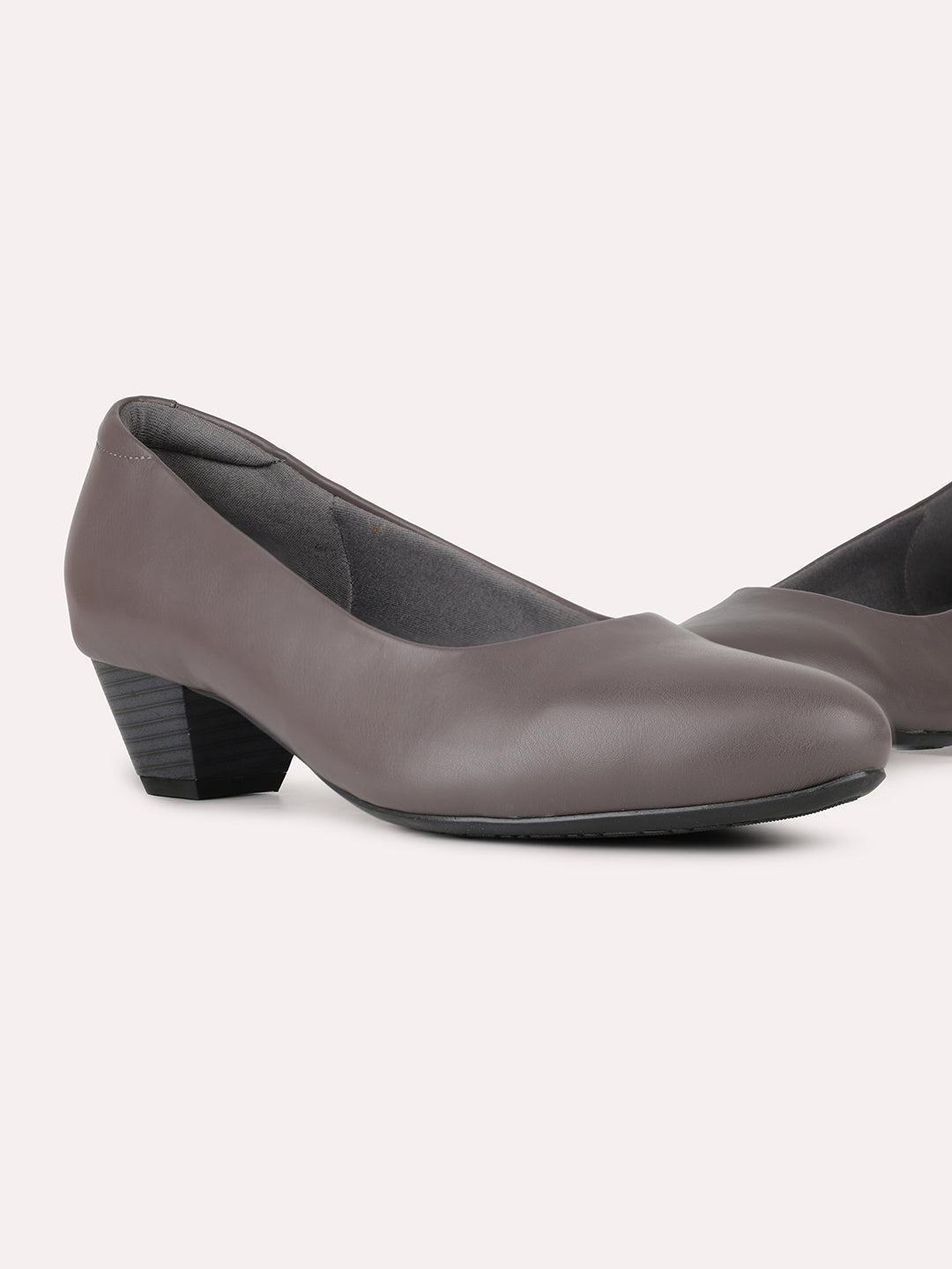 Womens Grey Party Wear Solid Pointed Pumps