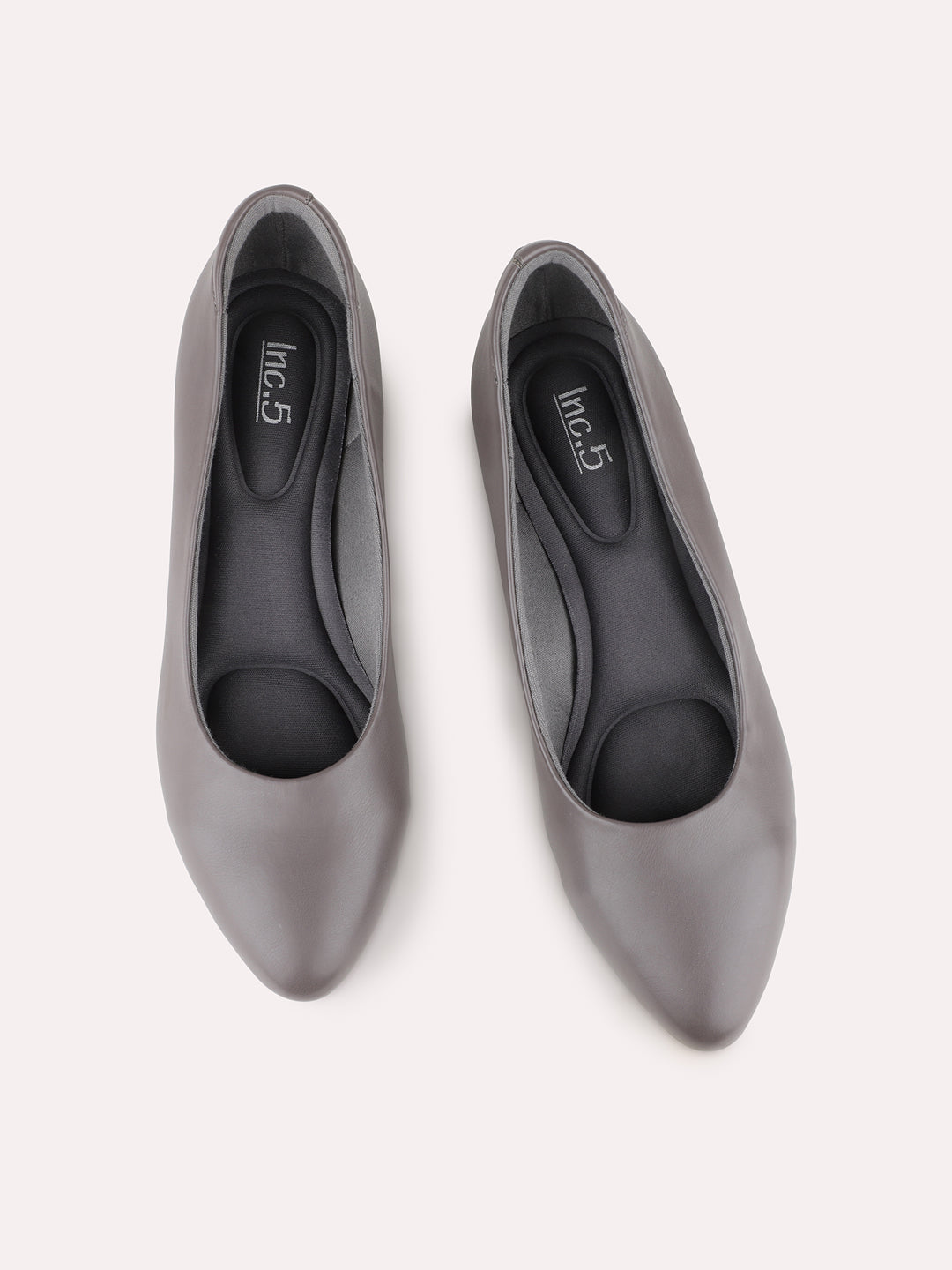 Womens Grey Party Wear Solid Pointed Pumps