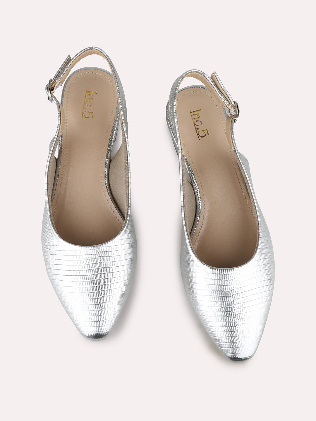Women Silver Party Wear Solid Pointed Toe Pumps