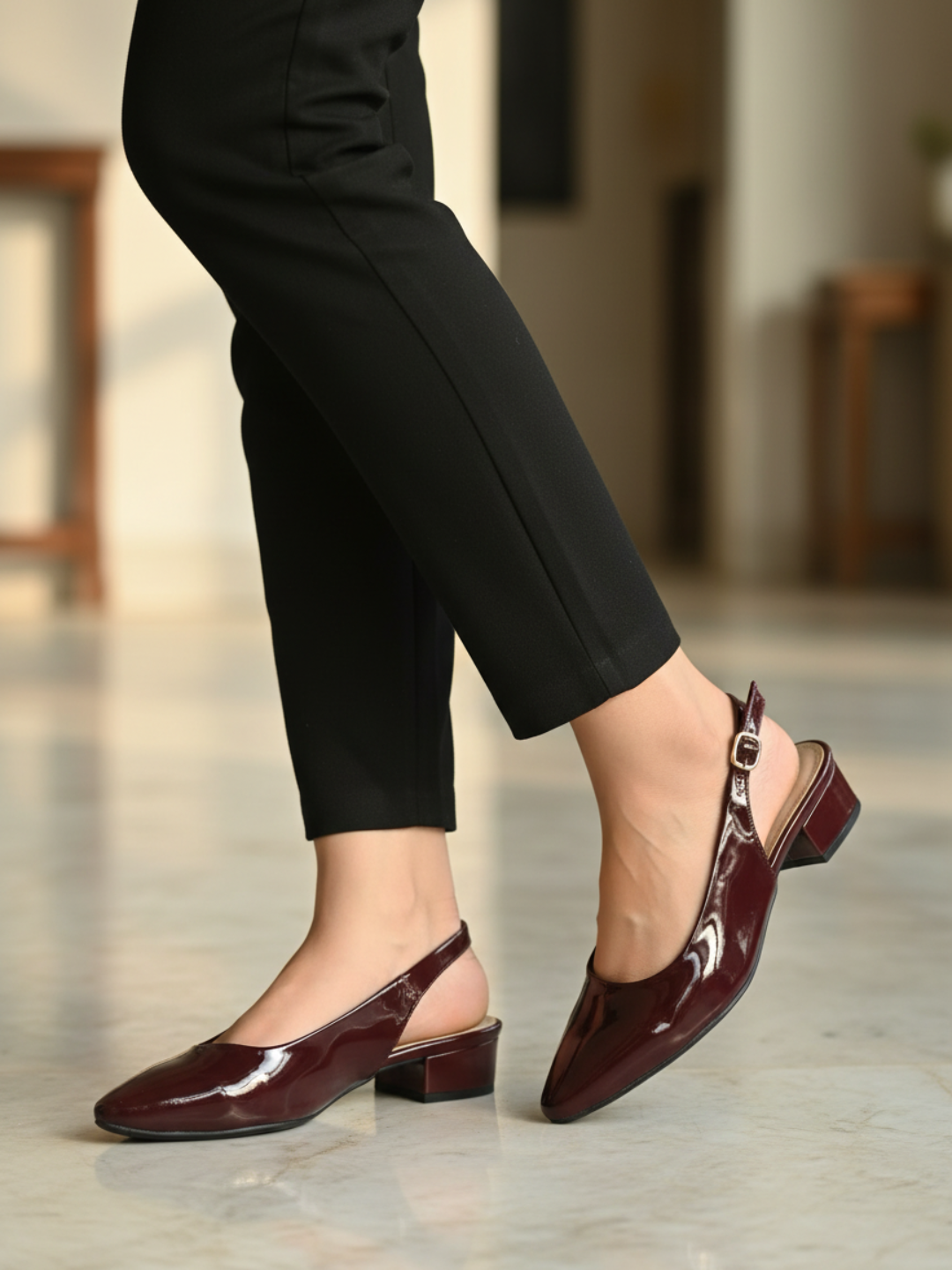 Womens Maroon Party Wear Solid Pointed Toe Block Heel Mules
