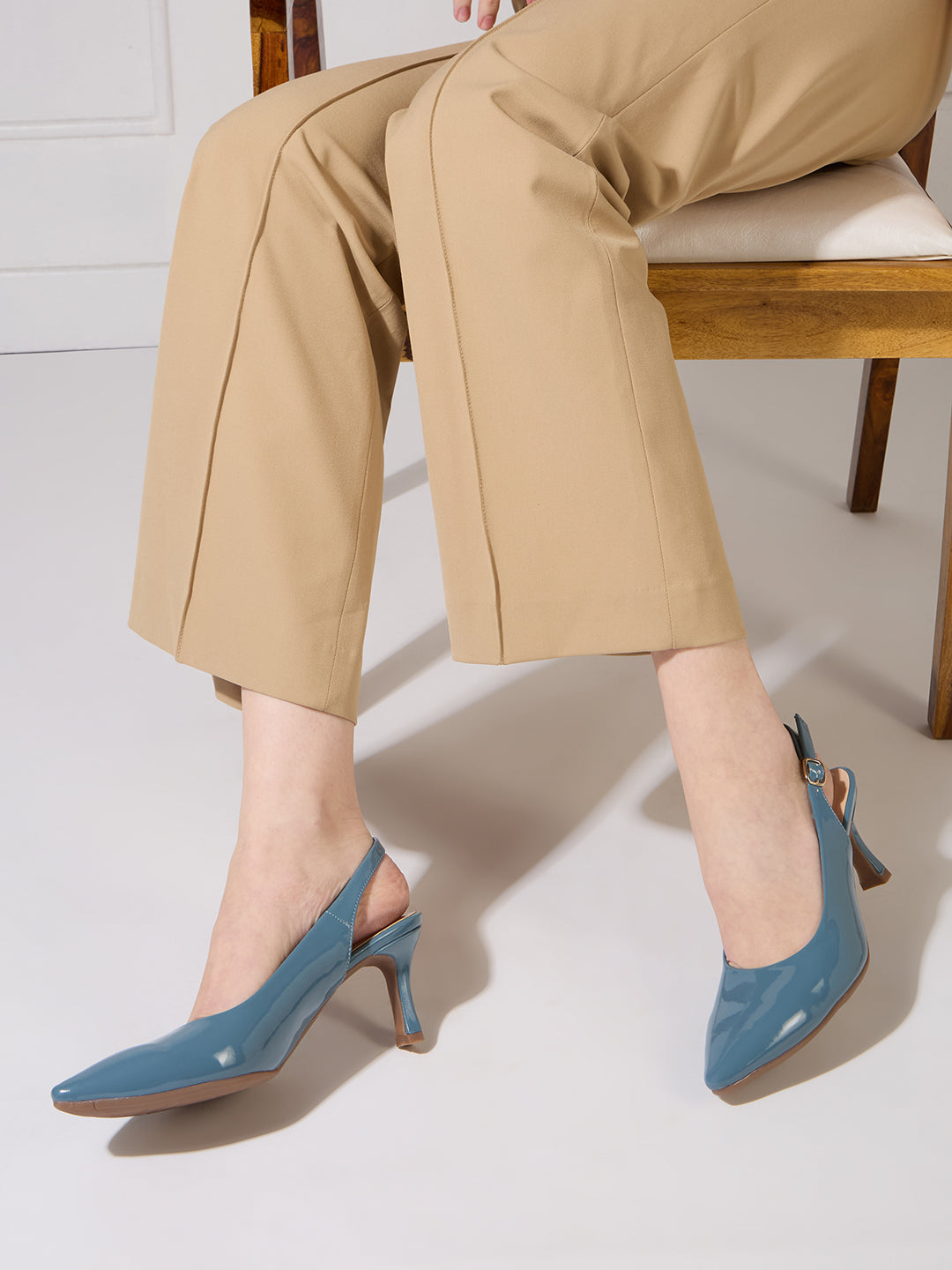 Womens Blue Party Wear Solid Pointed Toe Heel Kitten Heel Sandals