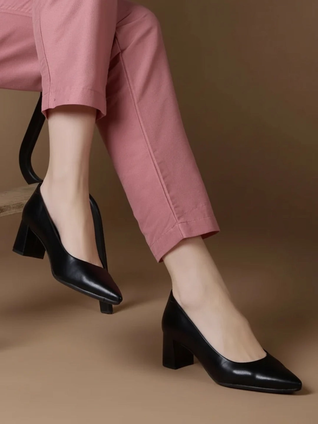 Womens Black Party Wear Solid Pointed Toe Heels