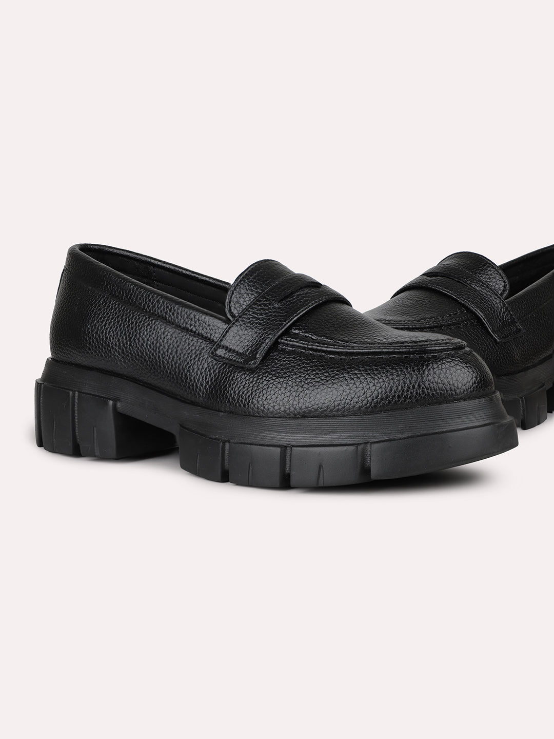 Womens Black Casual Round toe Slip-On