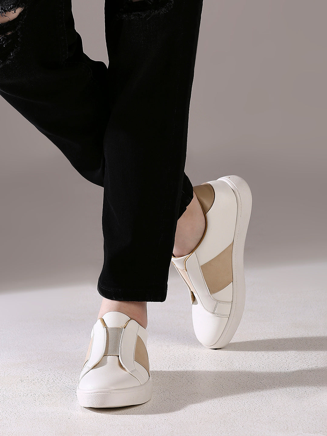 Womens Beige Casual Round toe Sneakers