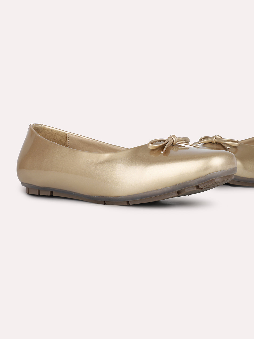 Women Golden Party Wear Solid Round Toe Ballerinas