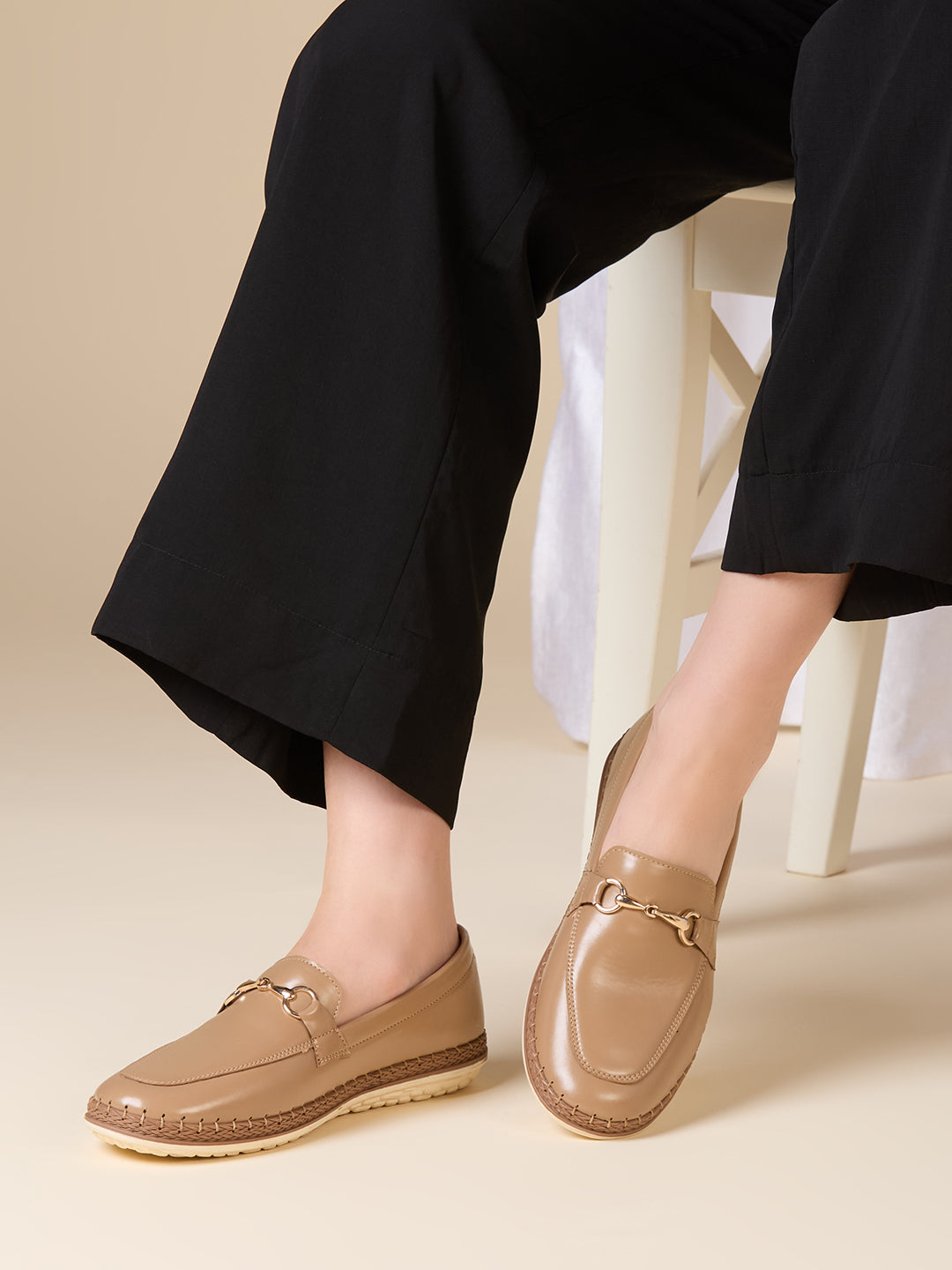 Women Beige Casual Solid Pattern Round Toe Loafer Shoes