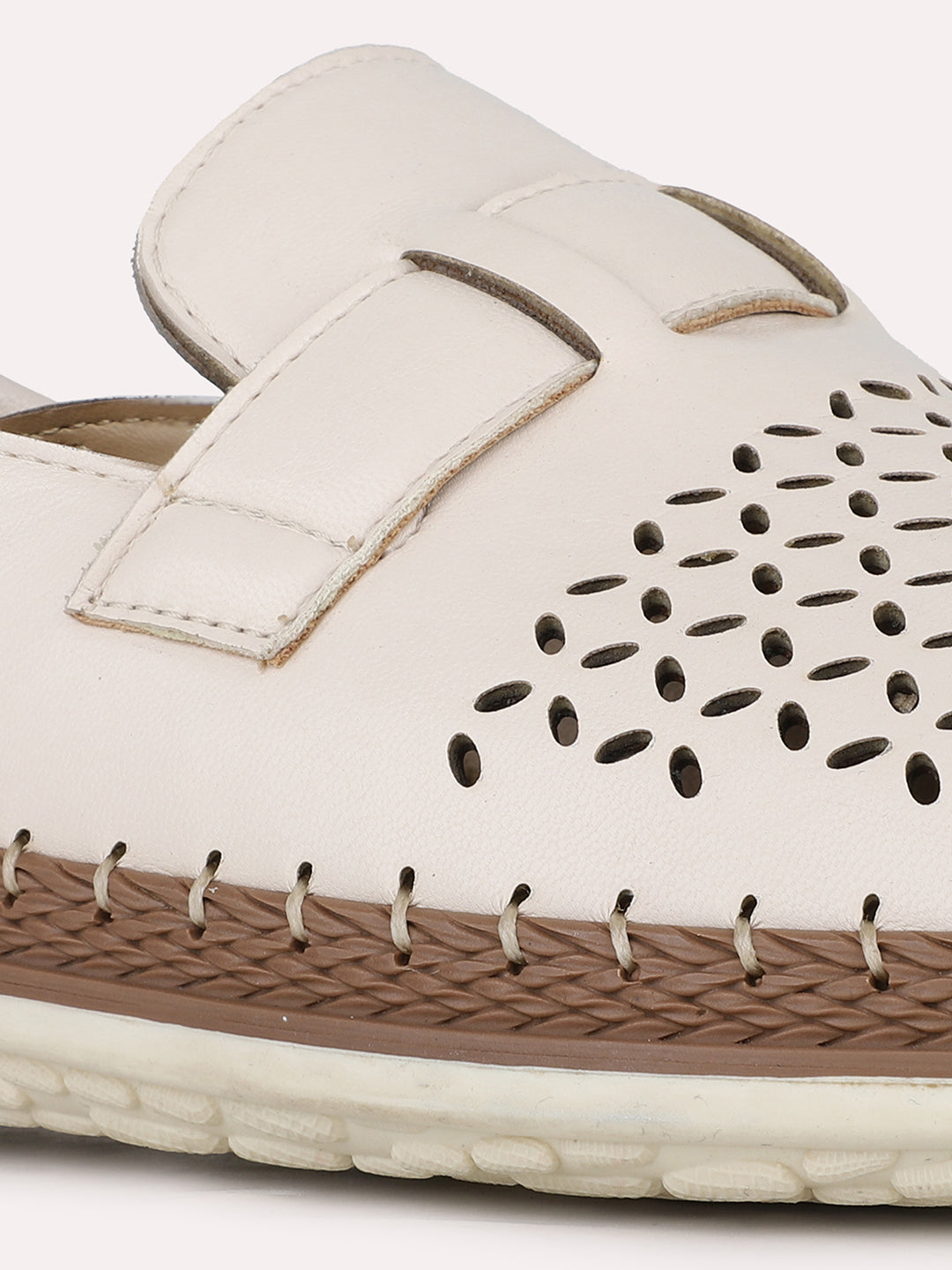 Women Cream Casual Solid Round Toe Sandals