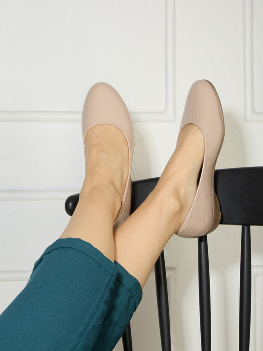 Womens Nude Casual Solid Round Toe Ballerinas