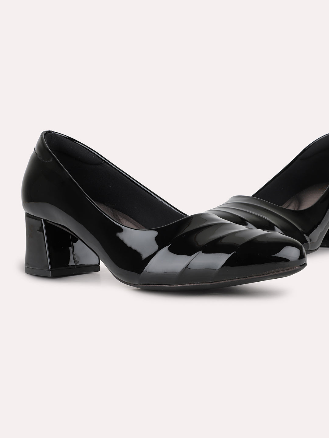 Women Black Casual Solid Pattern Pointed Block Heel Pumps