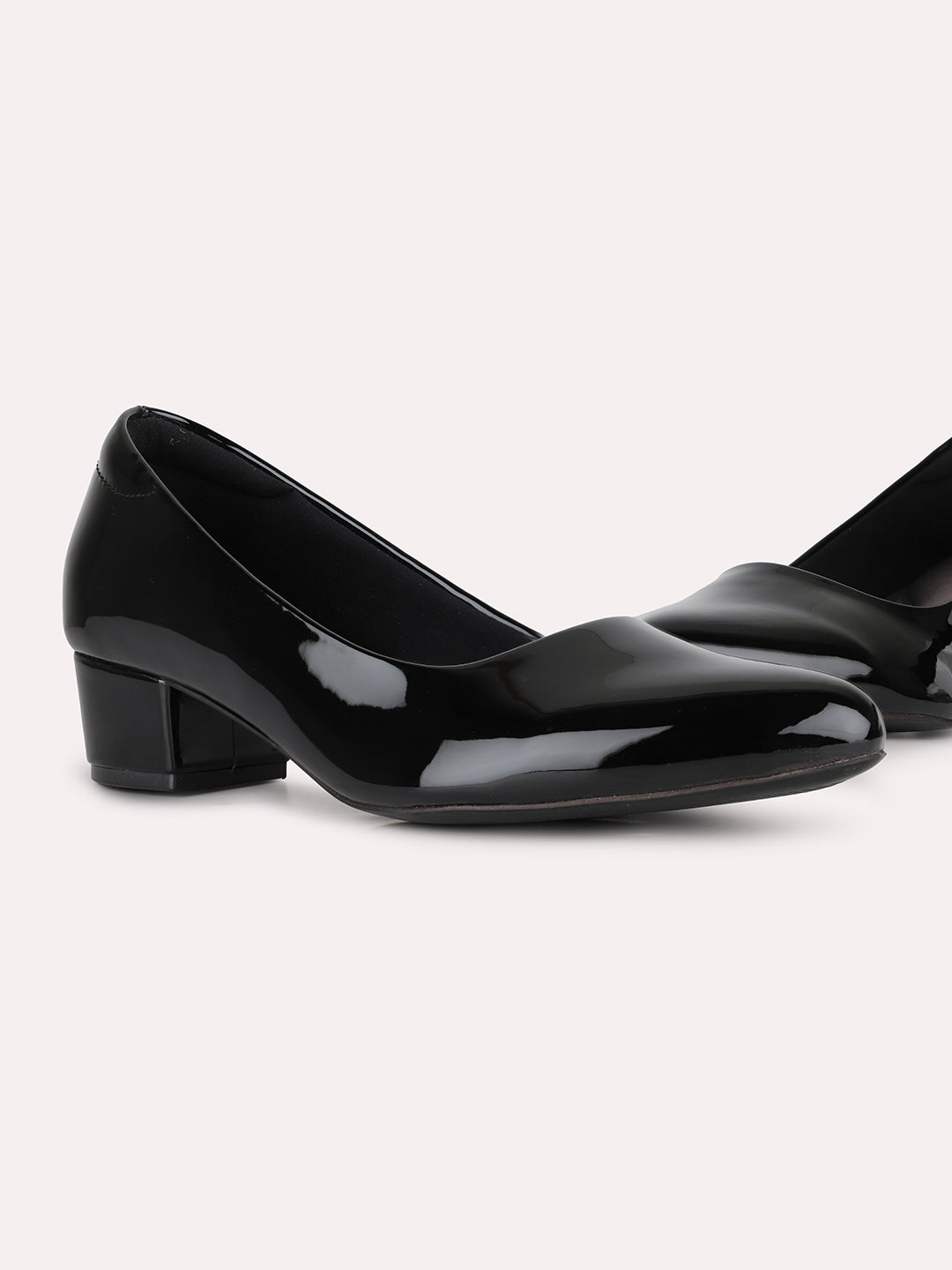 Women Black Casual Wear Solid Pattern Pointed Block Heel Pumps