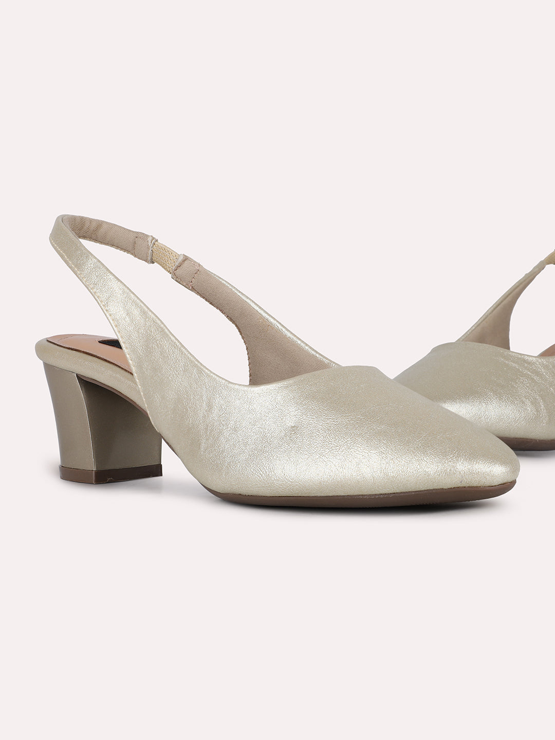 Womens Golden Party Wear Solid Pointed Toe Mules